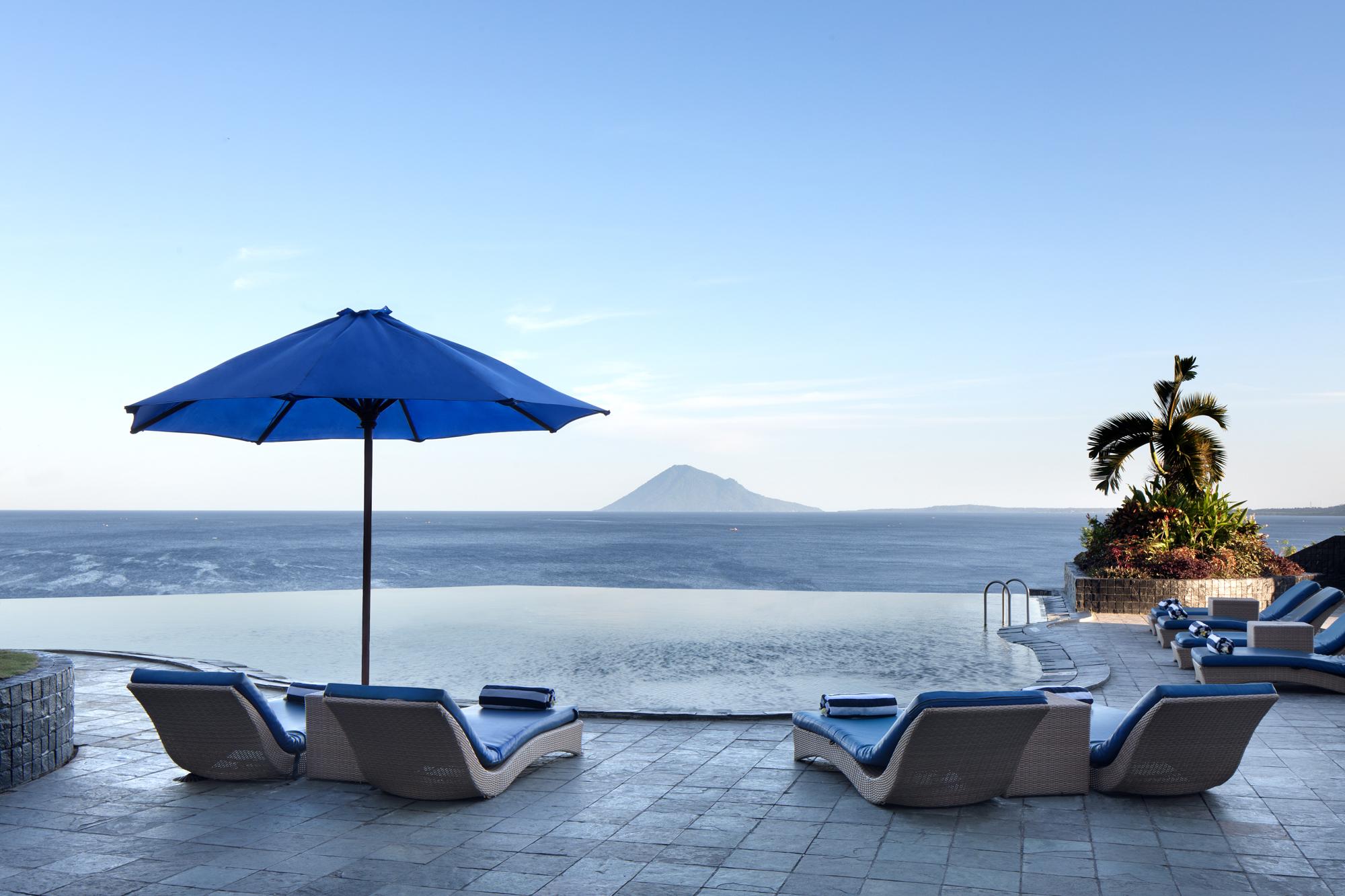 Aryaduta Manado Esterno foto